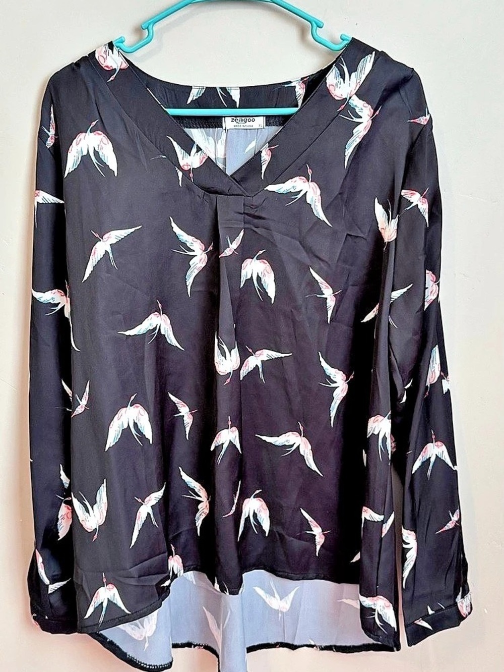 zeagoo Bird Print Blouse in Black Size XL Like New